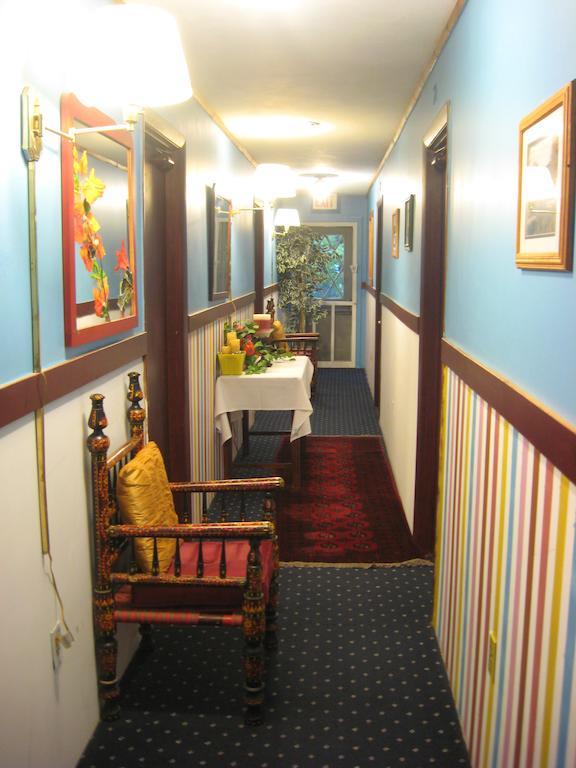 Vintage Motel Wilmington Room photo